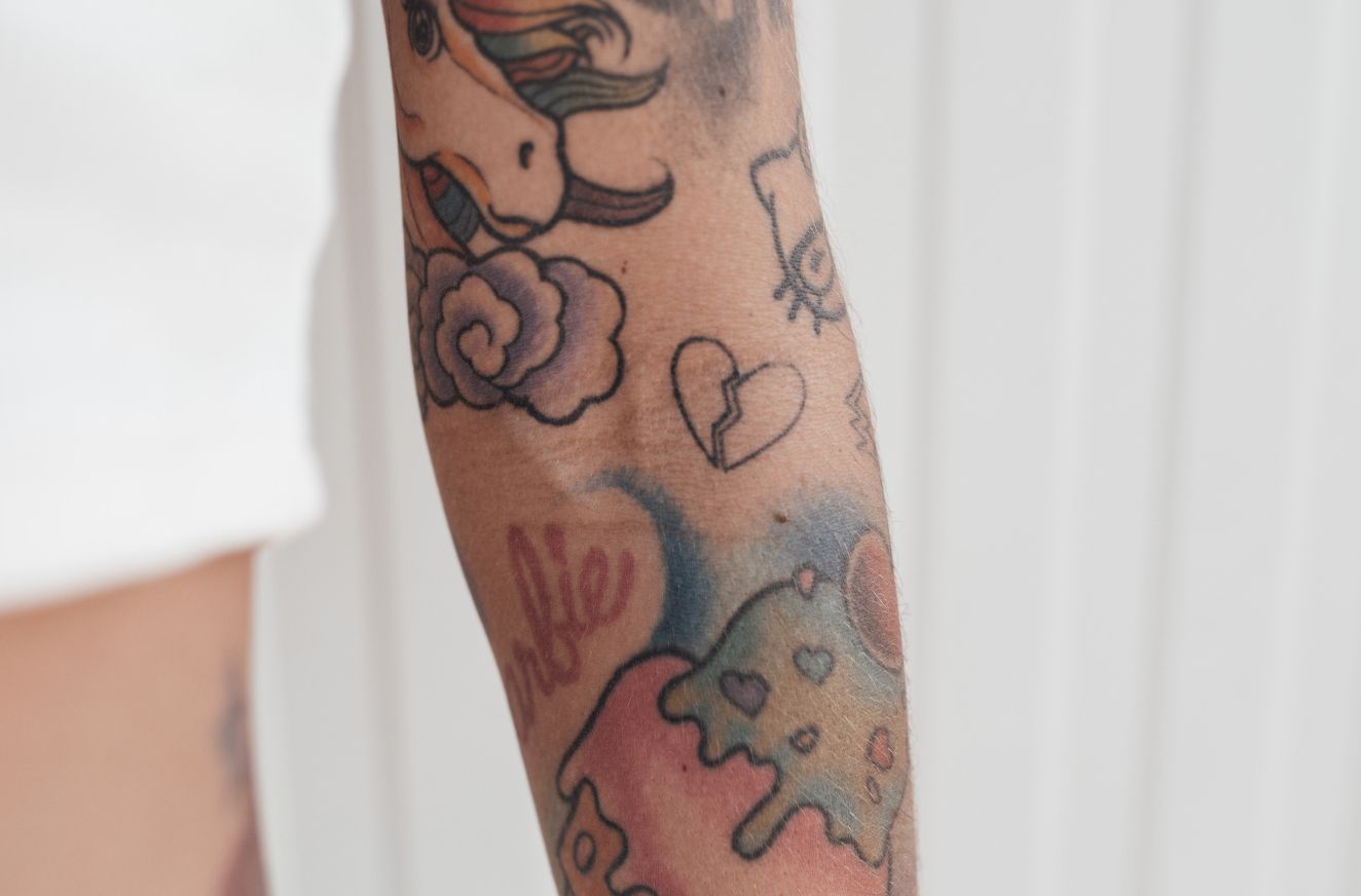 Die richtige Pflege für Ihre neuen Tattoos: 17 wertvolle Tipps